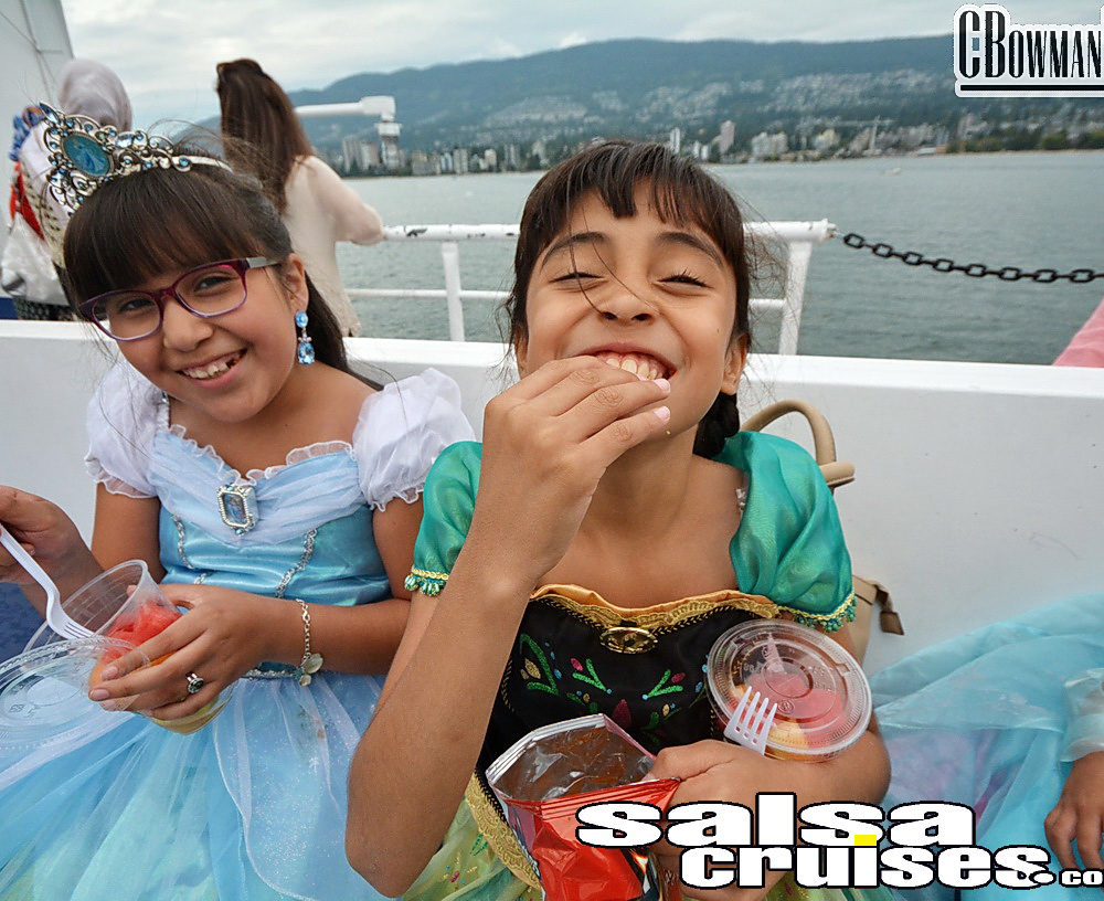 Vancouver-Family-Salsa-Cruise065